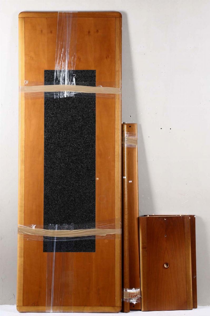 Tavolo da riunioni moderno in legno e granito  - Auction Timed Fine Art - I - Cambi Casa d'Aste