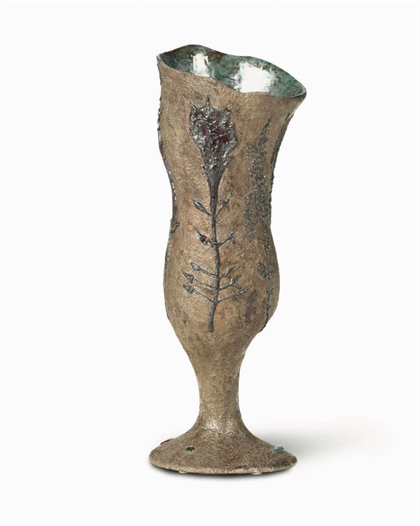 Pietro Melandri, Faenza, 1950 ca. A goblet vase in ceramics with an abstract decor