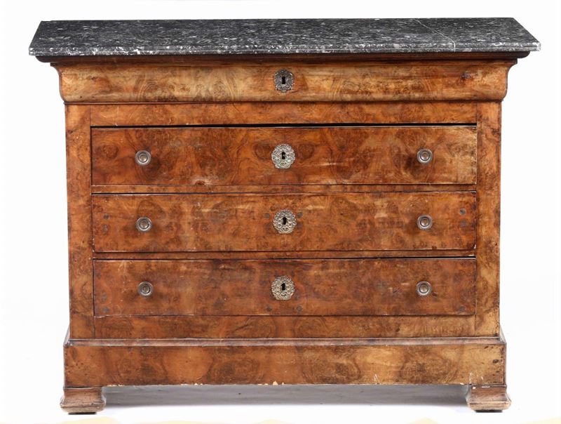 Comò Carlo X lastronato in noce, XIX secolo  - Auction Fine Art - Cambi Casa d'Aste