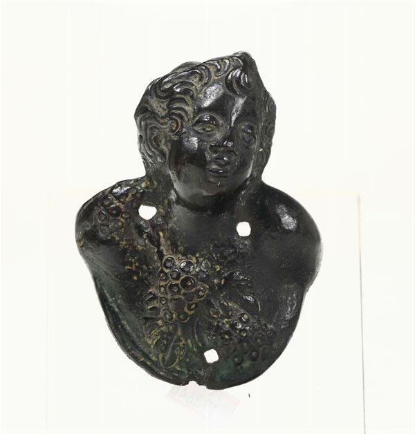 Pomello da portone in bronzo fuso a cera persa in forma di busto di fanciullo, in prima patina. Venezia, bottega di Nicolò Roccatagliata, fine '500 inizi '600.