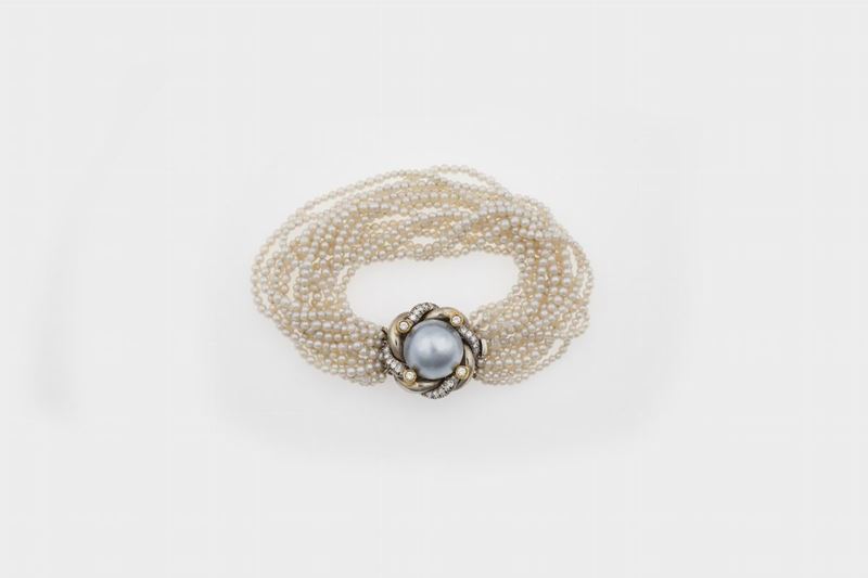 Bracciale a più fili di perle  - Asta Vintage, Gioielli e Orologi - Cambi Casa d'Aste