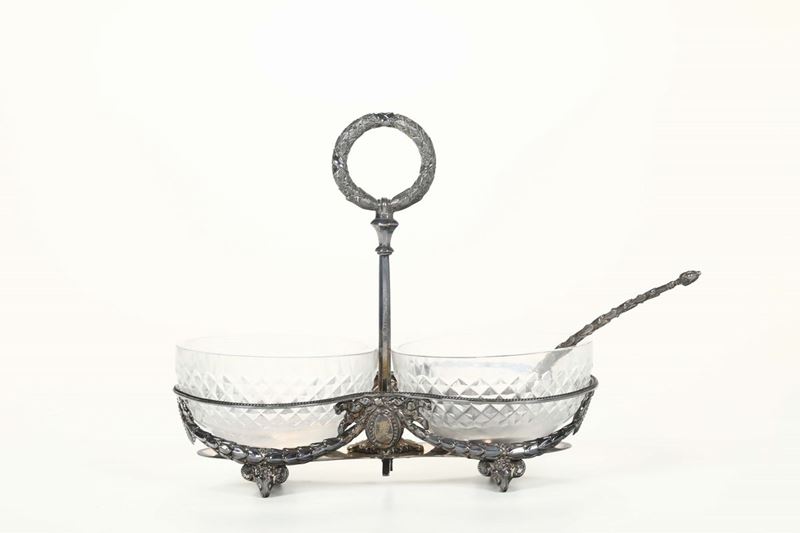 Porta mostarda con mestolino in argento, città di Sheffield, 1868, argentiere Martin Hall & Co.  - Auction Fine Art - Cambi Casa d'Aste