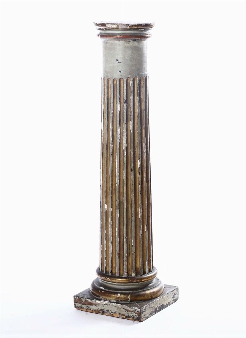Colonna scanalata in legno intagliato, dipinto e dorato, XIX secolo  - Auction Fine Art - Cambi Casa d'Aste