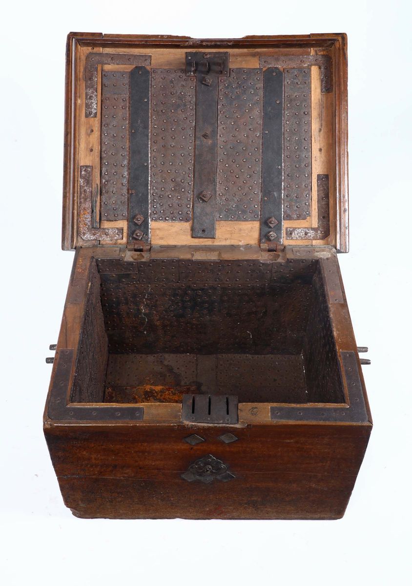 Scrigno in Legno e Metallo, XVIII Secolo