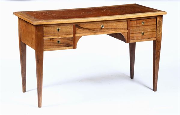 Scrittoio da centro a cinque cassetti