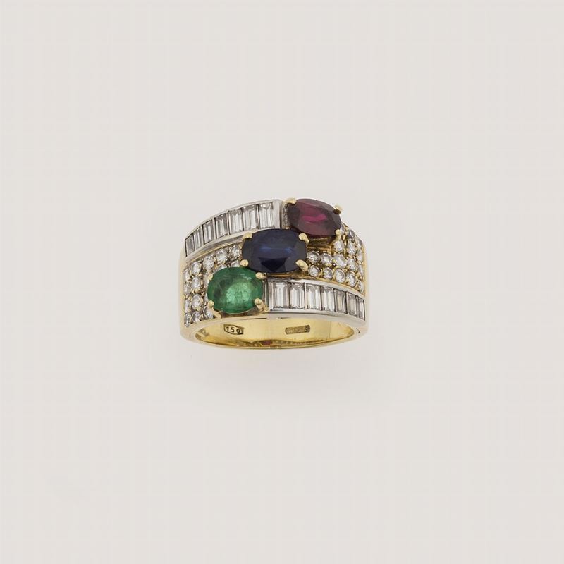 Anello con smeraldo, zaffiro, rubino e diamanti taglio brillante e baguette  - Auction Vintage, Jewels and Watches - Cambi Casa d'Aste