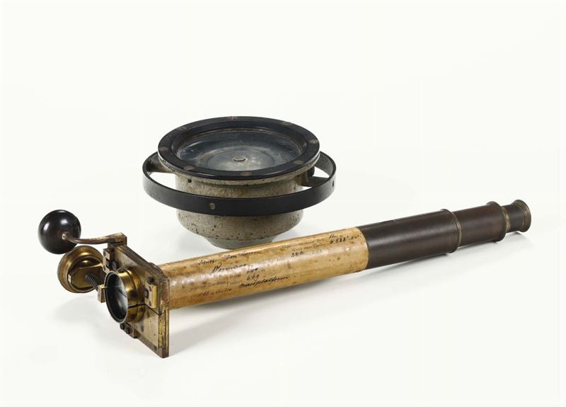 Bussola a liquido e altro strumento con cannocchiale  - Asta Antiquariato - Cambi Casa d'Aste
