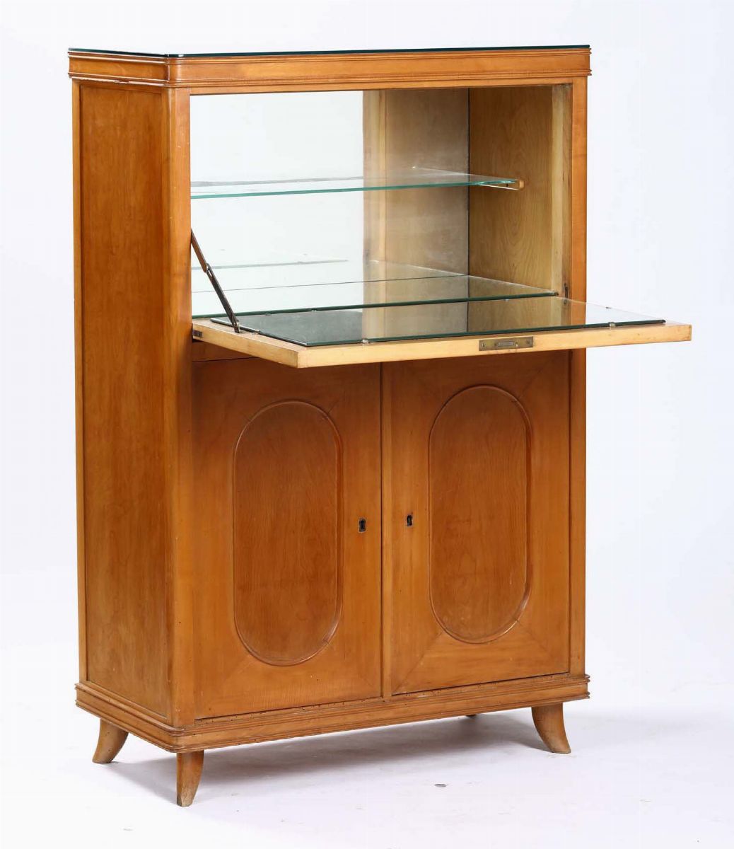 Mobile Bar con Struttura in Legno. Interni in Vetro.