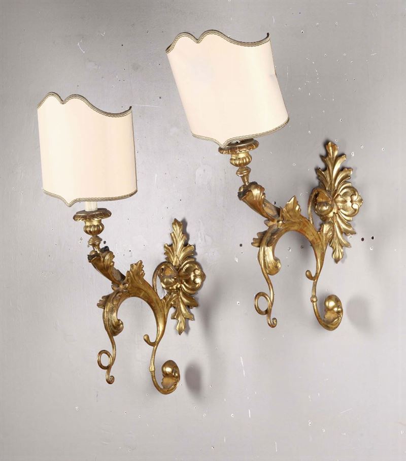 Coppia di appliques in legno intagliato e dorato, XVIII-XIX secolo  - Asta Antiquariato - Cambi Casa d'Aste