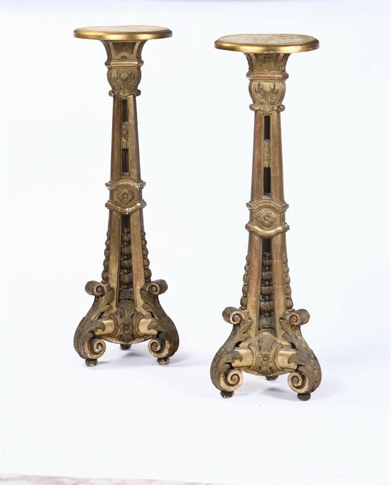 Coppia di alzatine portavaso in legno intagliato e dorato, XIX secolo  - Auction Fine Art - Cambi Casa d'Aste