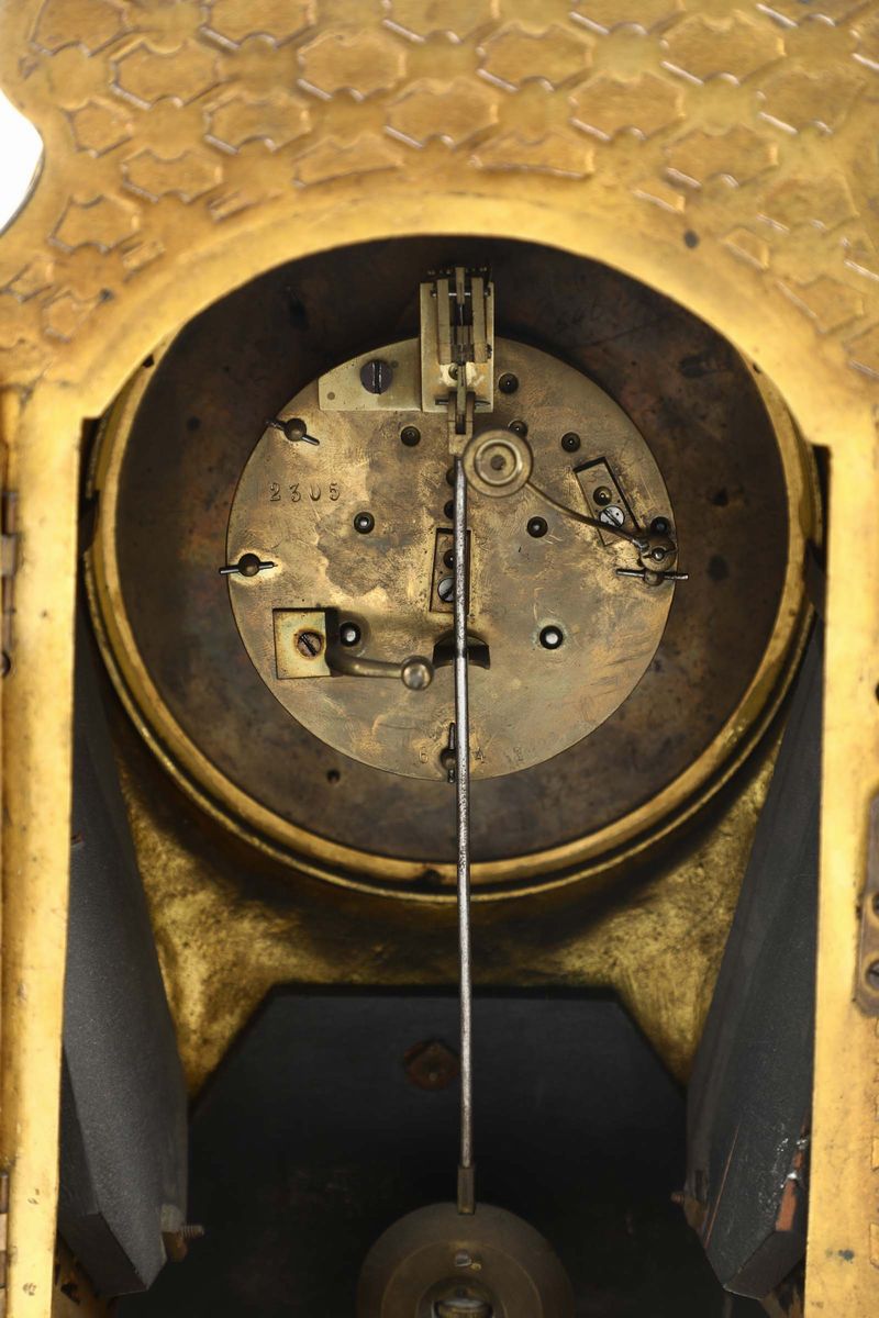 Pendola da Tavolo in Metallo Dorato in Stile Luigi XV, Francia XIX Secolo