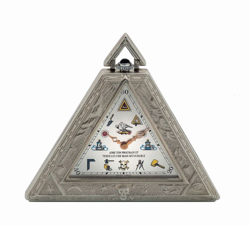 Anonimo. Orologio in argento, massonico, di forma triangolare, da tasca. Realizzato nel 1960 circa  - Asta Orologi da Polso e da Tasca - Cambi Casa d'Aste
