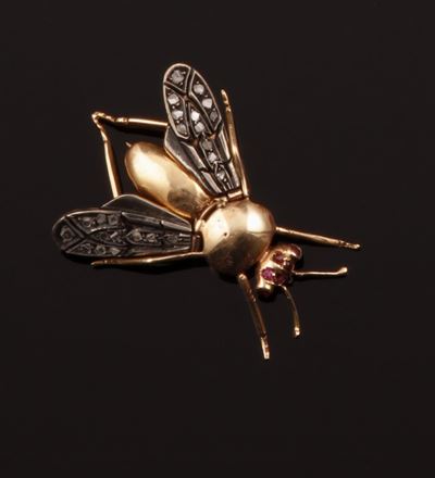 Spilla Mosca