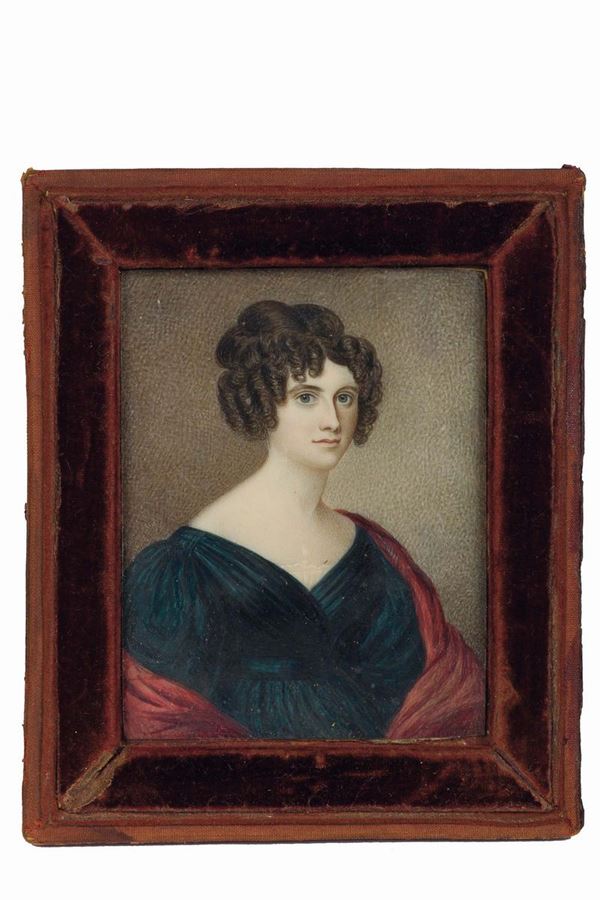 Miniatura su avorio raffigurante gentildonna in abito blu e scialle rosso, prima metà XIX secolo