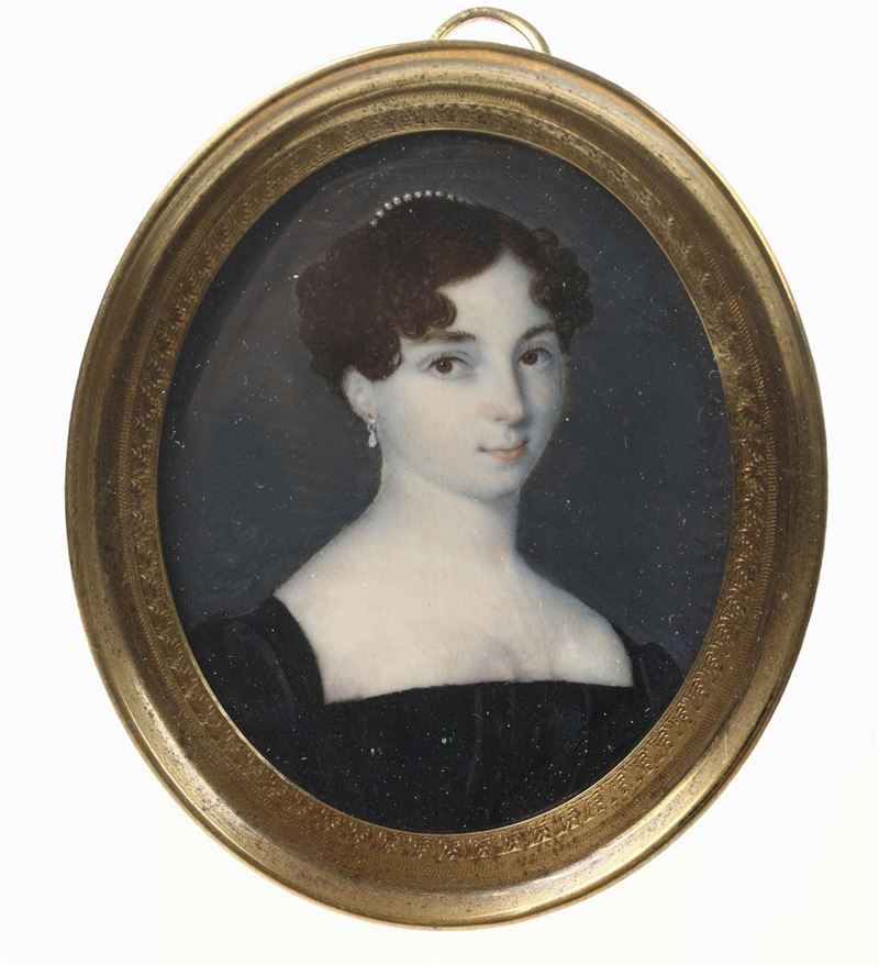 Miniatura su avorio raffigurante gentildonna in abito nero con pettine fra i capelli, inizi XIX secolo  - Auction Fine Art - Cambi Casa d'Aste