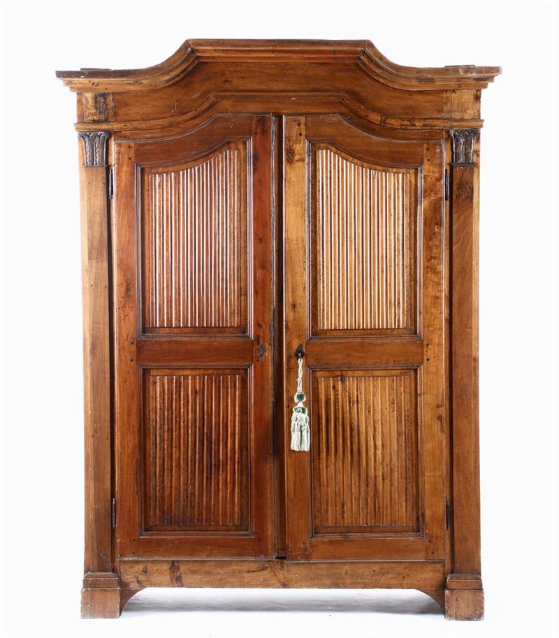 Armadio a due ante pannellate, XIX secolo  - Asta Antiquariato - Cambi Casa d'Aste