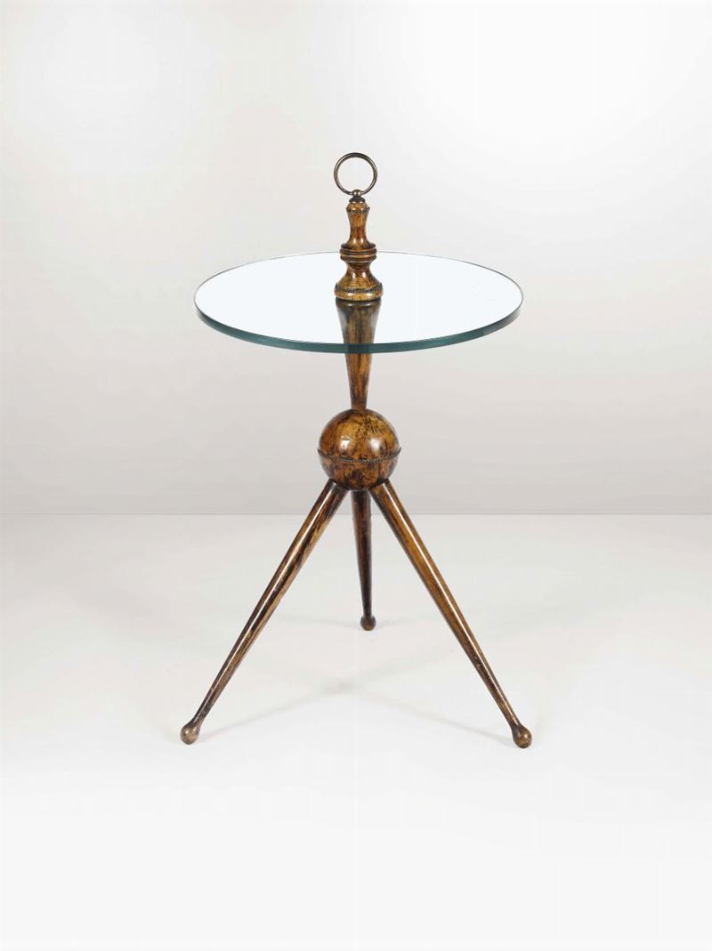 Tavolo d'appoggio con struttura in legno e ottone. Piano in vetro.  - Auction Design II - II - Cambi Casa d'Aste