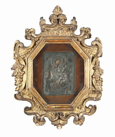 Piccola Icona Raffigurante Madonna con Bambino con Rivestimento in Metallo Sbalzato, XVIII Secolo