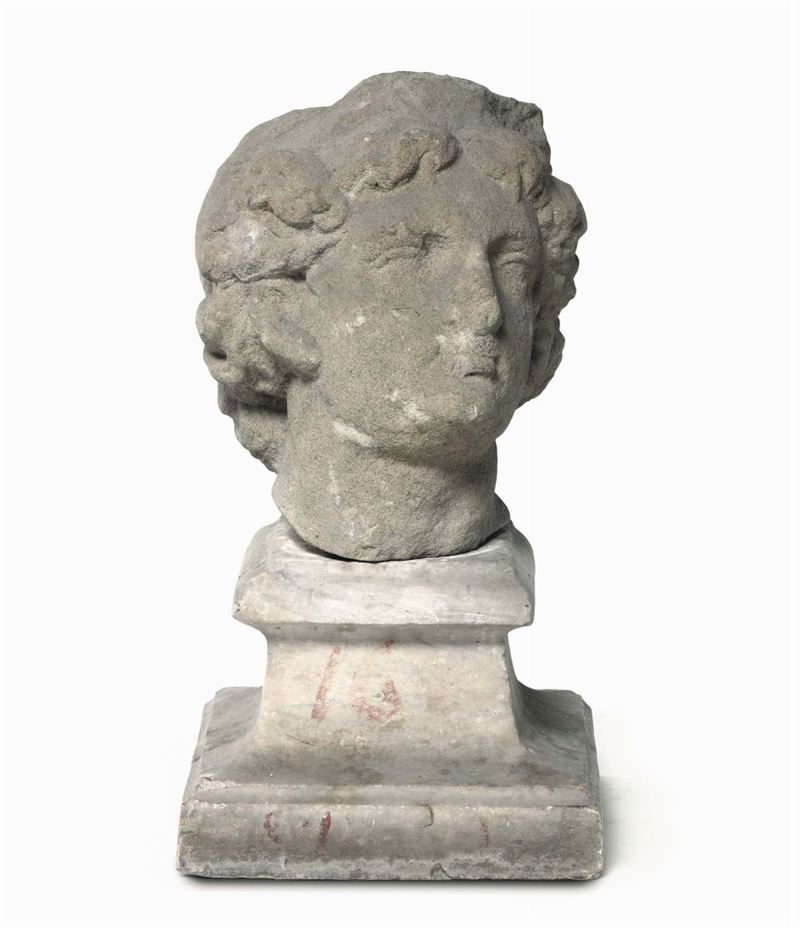 Testa femminile in pietra scolpita, XVII secolo  - Auction Fine Art - Cambi Casa d'Aste