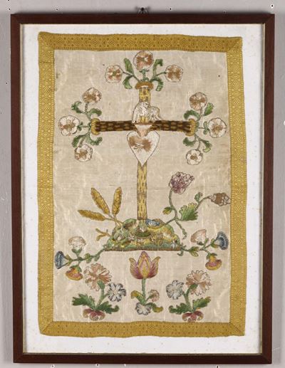 Antico Ricamo Raffigurante Croce e Motivi Floreali, XVIII-XIX Secolo