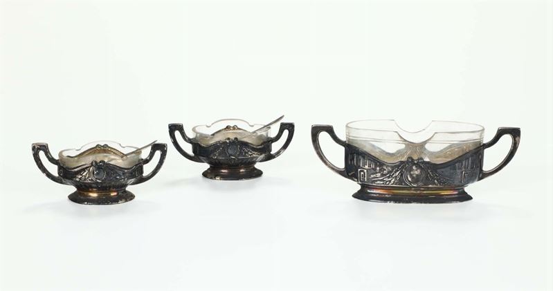 Formaggera e due saliere in vetro e metallo argentato, XX secolo  - Auction Fine Art - Cambi Casa d'Aste