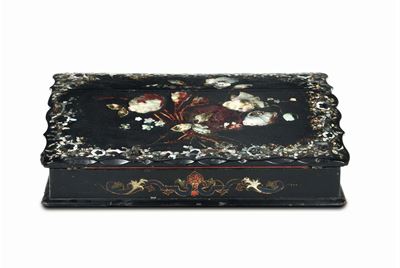 Scatola in Legno Ebanizzato, Dipinto e Intarsiato, XIX Secolo