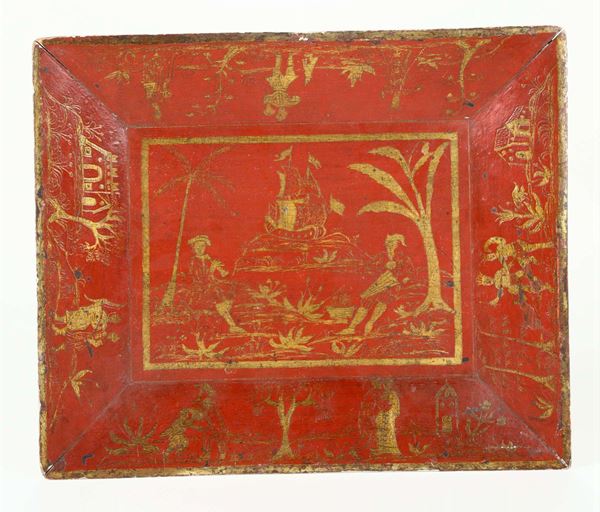 Vassoio in lacca rossa ad arte povera, Venezia XVIII secolo