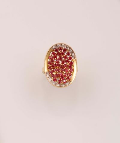 Anello con Pavé di Rubini e Diamanti