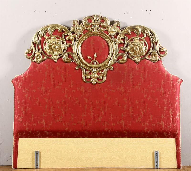 Testiera in tessuto e metallo dorato, XIX secolo  - Auction Timed Fine Art - I - Cambi Casa d'Aste