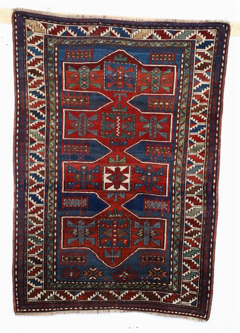 Tappeto caucasico Kazak, inizio XX secolo  - Asta Antiquariato - Cambi Casa d'Aste