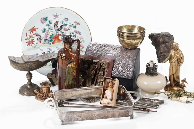 Lotto di vari oggetti di porcellana e legno  - Asta Antiquariato - Cambi Casa d'Aste