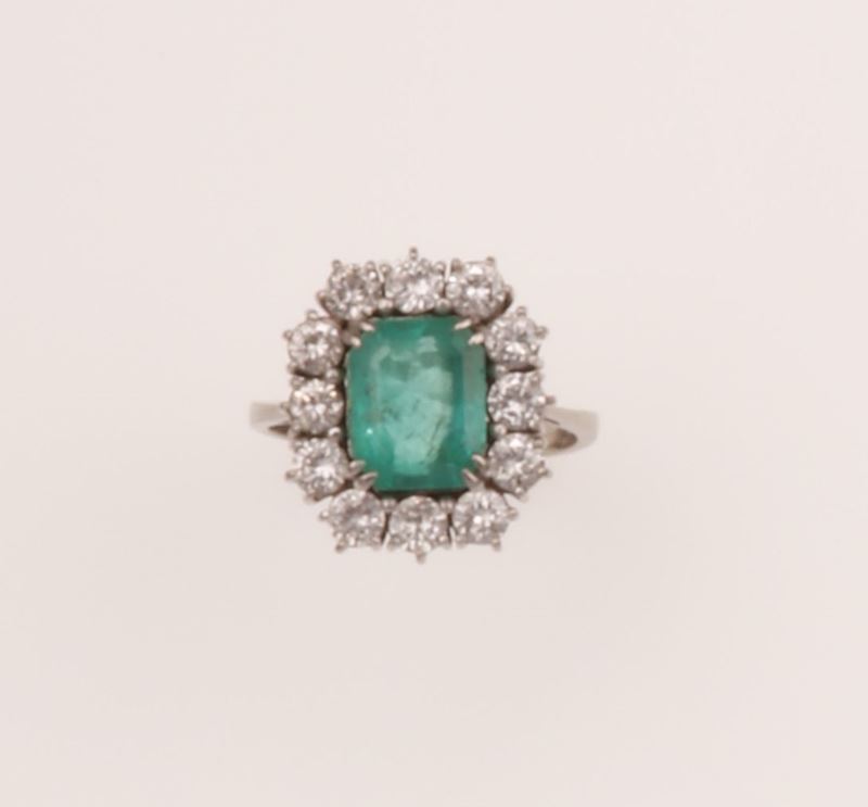 Emerald and diamond cluster ring  - Auction Fine Jewels - Cambi Casa d'Aste