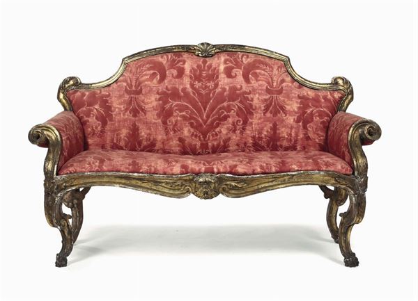 Divano in legno intagliato e dorato, XVIII secolo