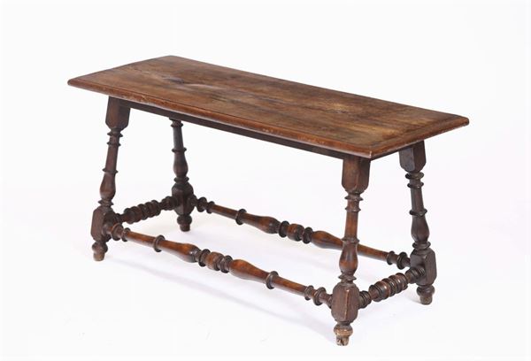 Tavolino in legno a rocchetto, XIX secolo
