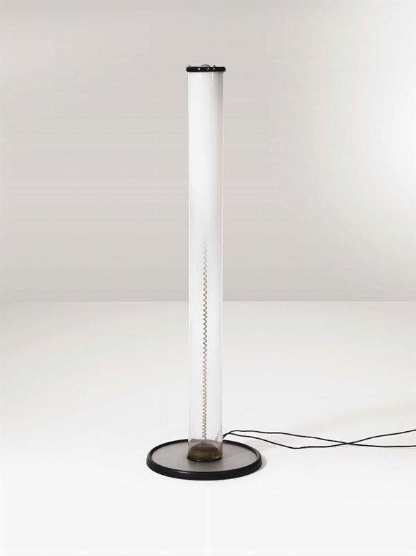 Giusto Toso, a floor lamp with a metal structure and glass diffuser. Leucos Prod., Italy, 1980 ca.