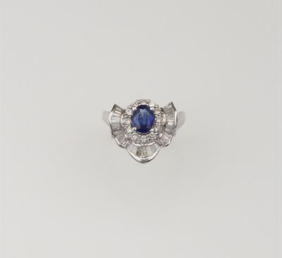 Anello con Zaffiro e Diamanti