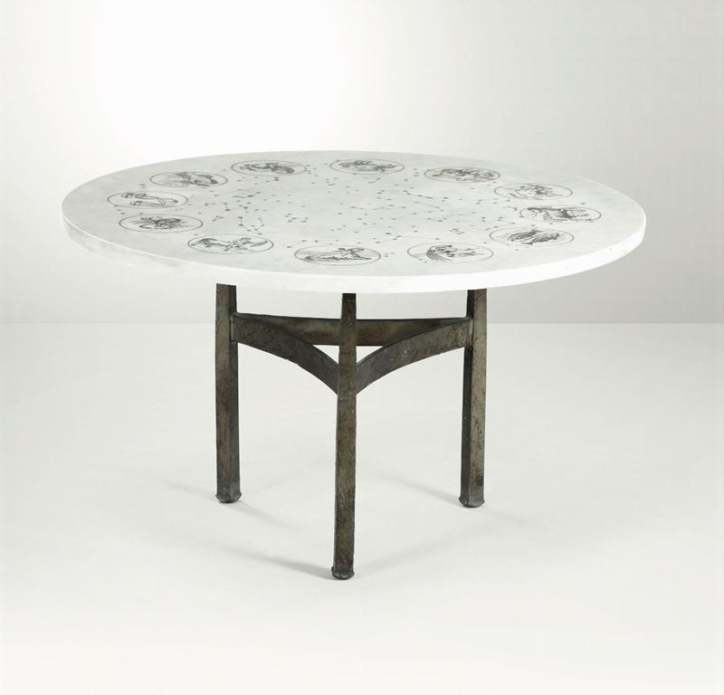 A low table with an iron structure and marble top. Italy, 1960 ca.  - Auction Design - Cambi Casa d'Aste