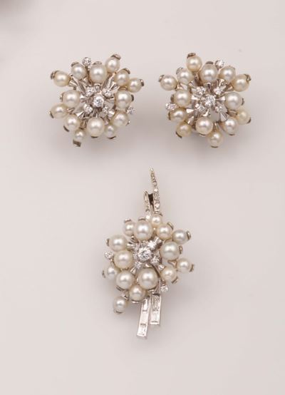 Parure Composta da Spilla ed Orecchini con Perle e Diamanti
