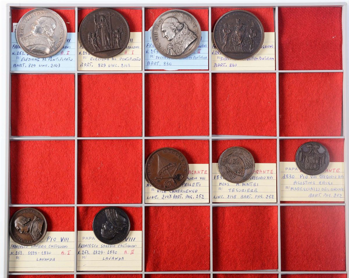 Collezione di 154 Medaglie Papali
