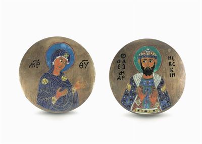 Due Placche Circolari in Rame Dorato e Smalti Policromi Cloisonnè con Effige della Vergine e di A...