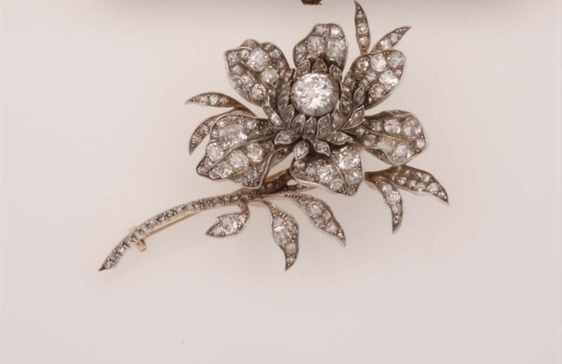 Spilla a soggetto floreale con diamanti di vecchio taglio  - Asta Fine Jewels - Cambi Casa d'Aste