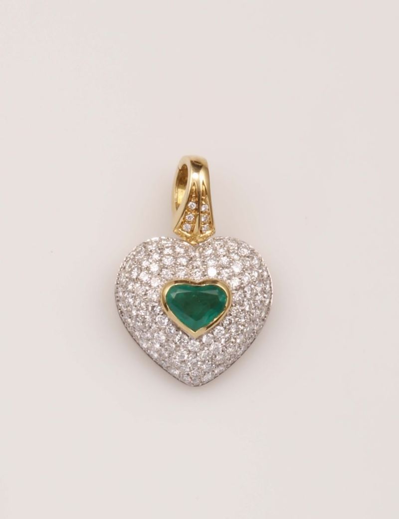 Pendente Cuore con smeraldo centrale e pavé di diamanti a contorno  - Auction Vintage, Jewels and Watches - Cambi Casa d'Aste