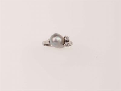 Anello con Perla Grigia e Diamanti