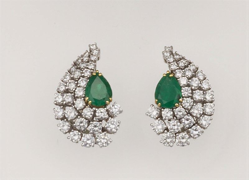Pair of diamond and emerald earrings  - Auction Fine Jewels - Cambi Casa d'Aste