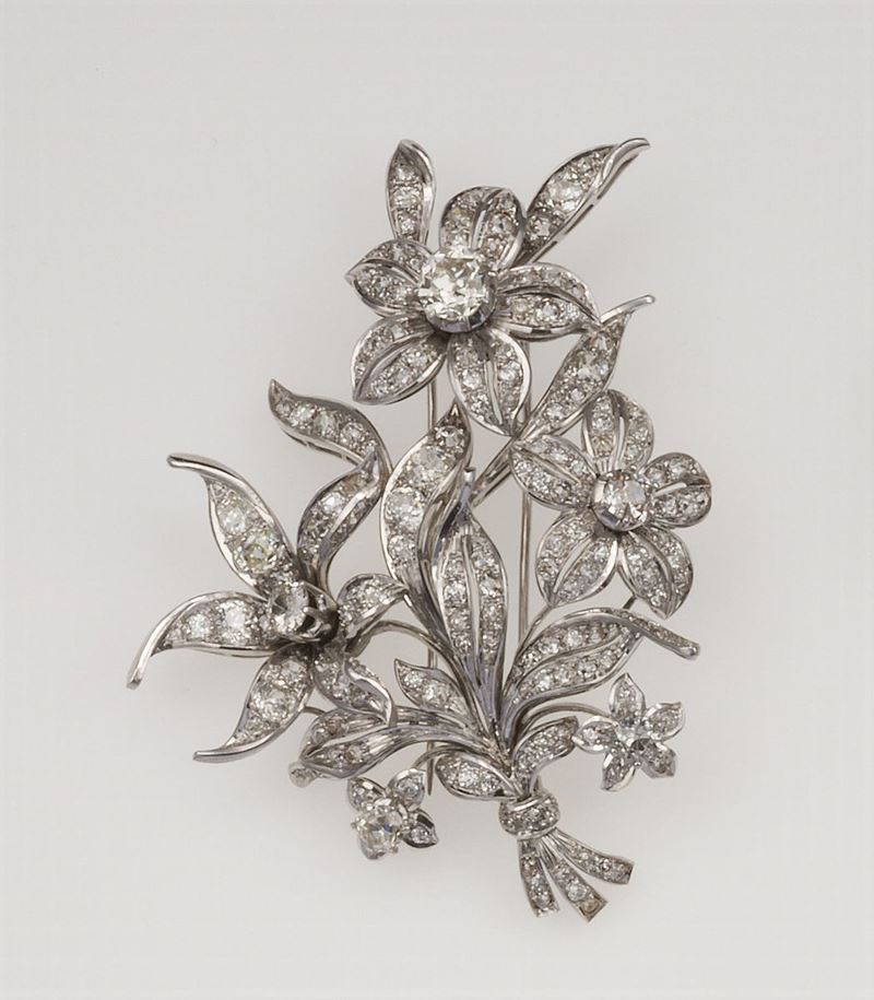 Diamond brooch, designed as a bouquet of flowers. Signed Chiappe  - Auction Fine Jewels - Cambi Casa d'Aste