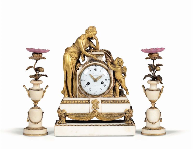Trittico Luigi XVI in marmo bianco e bronzo bianco e bronzo dorato, Fasteau a Paris, Francia fine XVIII secolo  - Asta Antiquariato - Cambi Casa d'Aste