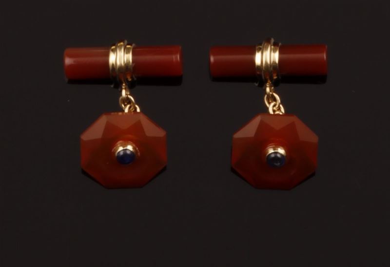 Pair of cornelians and sapphire cufflinks  - Auction Fine Coral Jewels - Cambi Casa d'Aste