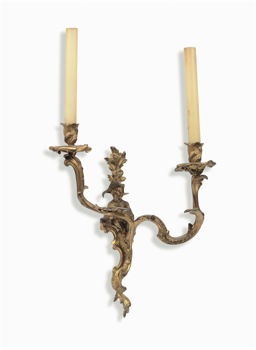 Coppia di Appliques Luigi XV in Bronzo Dorato a Due Luci, XVIII Secolo