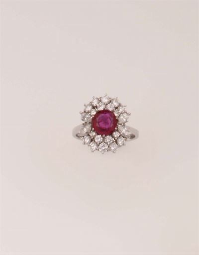 Anello con Rubino Burma di Ct 1,20 Circa e Diamanti a Contorno
