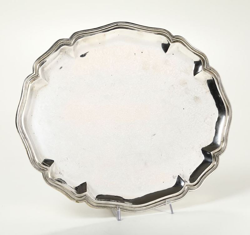 Vassoio ovale in argento, Italia XX secolo  - Auction Fine Art - Cambi Casa d'Aste
